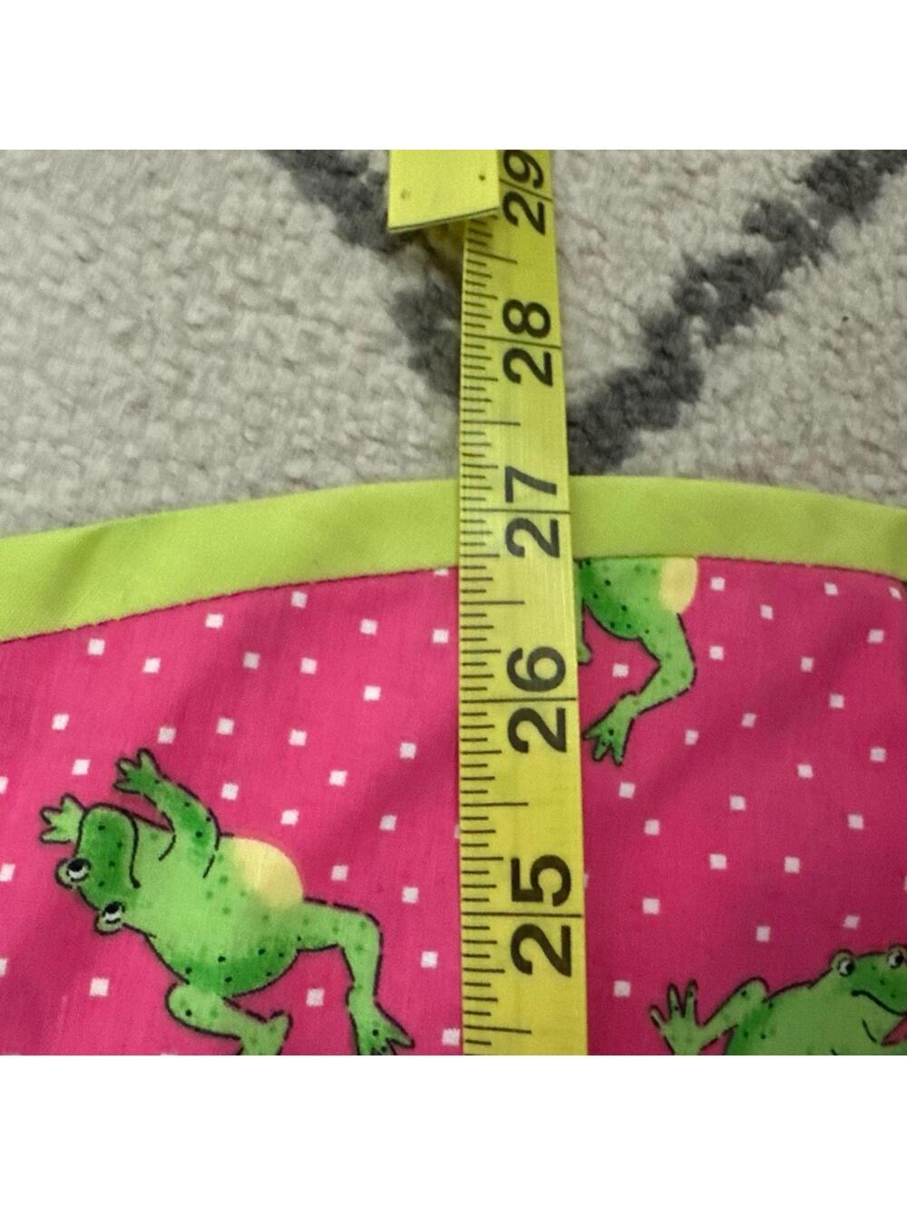 Vintage Handmaid Girls Kitchen Aprons - Picture 2 of 3